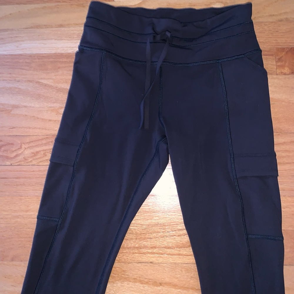 Athleta Black Cargo Legging size S - Picture 3 of 9
